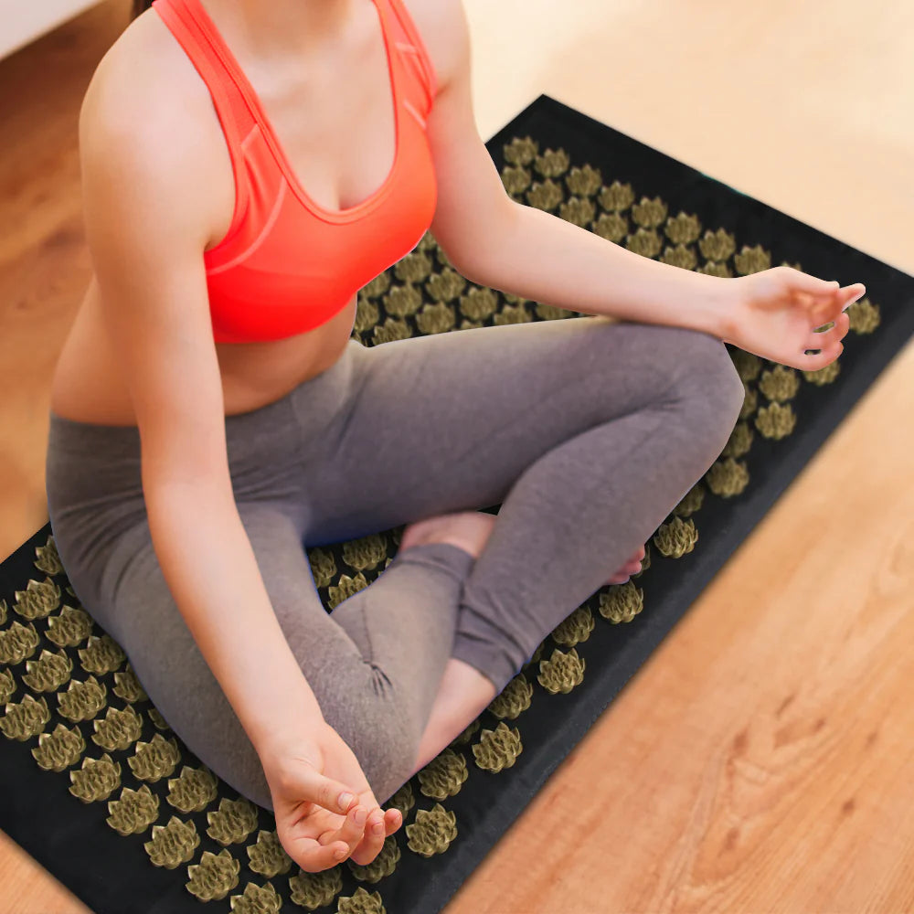 Acupressure mat and pillow set for relaxation and full-body recovery